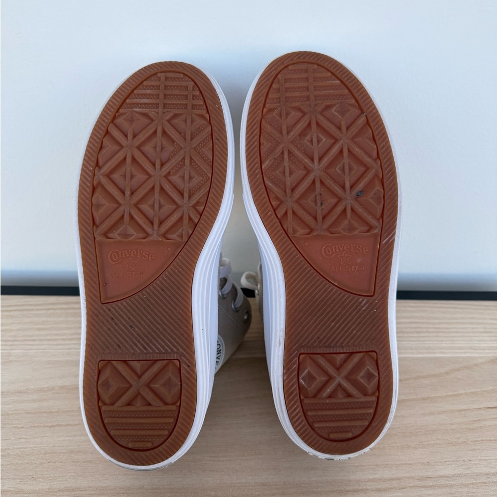 Tan converse high tops - Picture 7 of 7